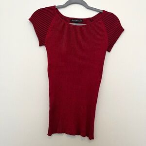 Red ribbed T shirt size L juniors